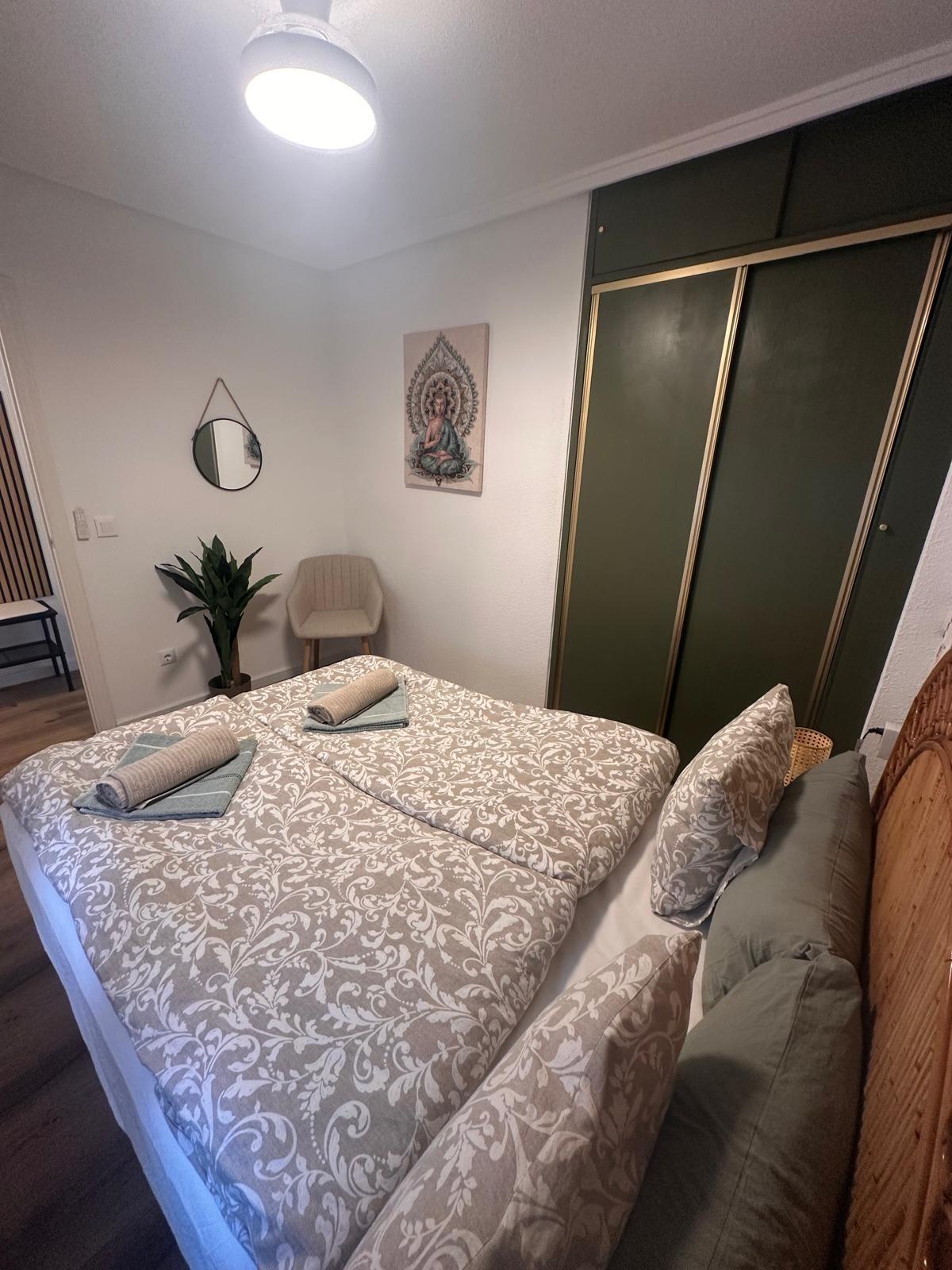 For sale - 2 Bedroom 1 Bathroom Penthouse in Torrevieja - Playa Del Cura  - Alicante