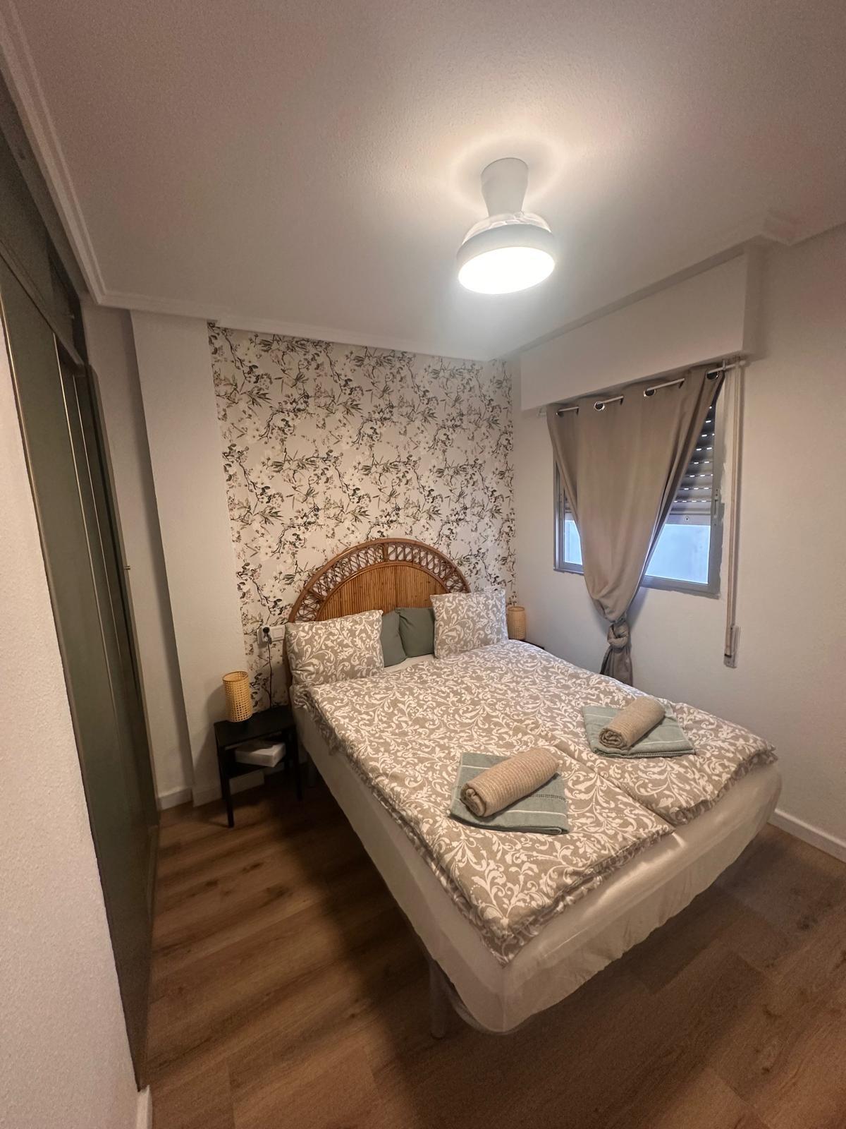 For sale - 2 Bedroom 1 Bathroom Penthouse in Torrevieja - Playa Del Cura  - Alicante