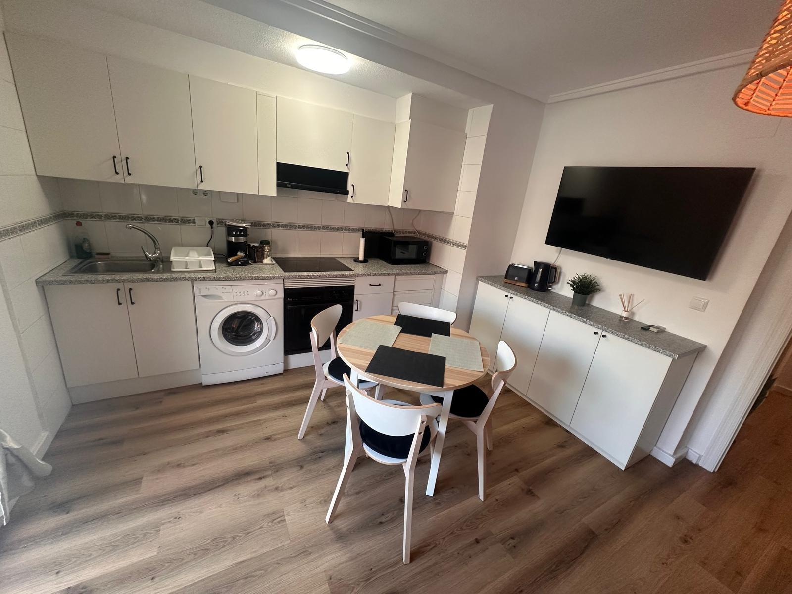 For sale - 2 Bedroom 1 Bathroom Penthouse in Torrevieja - Playa Del Cura  - Alicante