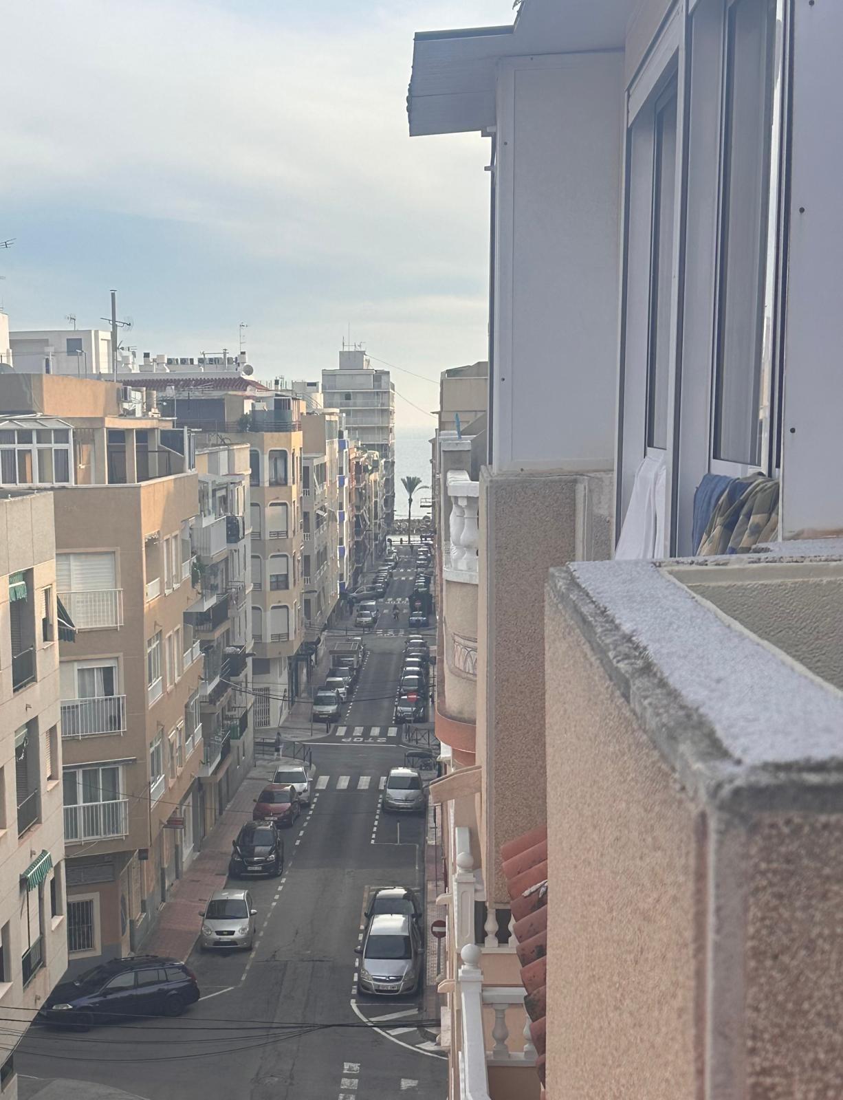 For sale - 2 Bedroom 1 Bathroom Penthouse in Torrevieja - Playa Del Cura  - Alicante
