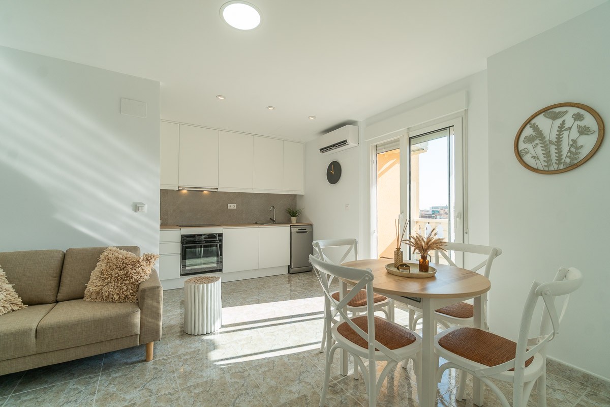 For sale - 2 Bedroom 1 Bathroom Apartment in Torrevieja - Costa Blanca  - Alicante