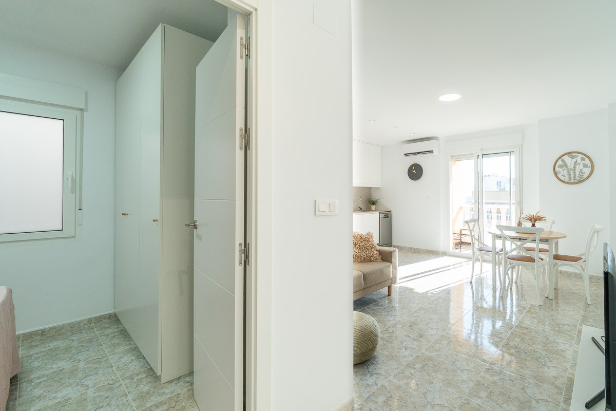 For sale - 2 Bedroom 1 Bathroom Apartment in Torrevieja - Costa Blanca  - Alicante