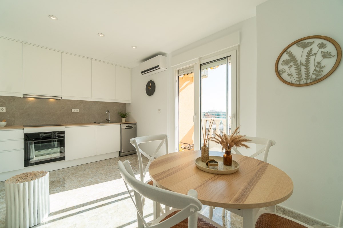 For sale - 2 Bedroom 1 Bathroom Apartment in Torrevieja - Costa Blanca  - Alicante