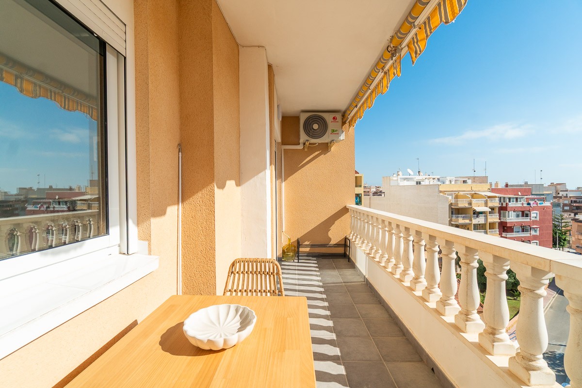 For sale - 2 Bedroom 1 Bathroom Apartment in Torrevieja - Costa Blanca  - Alicante