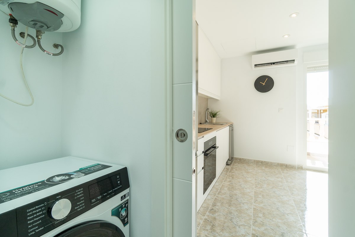 For sale - 2 Bedroom 1 Bathroom Apartment in Torrevieja - Costa Blanca  - Alicante