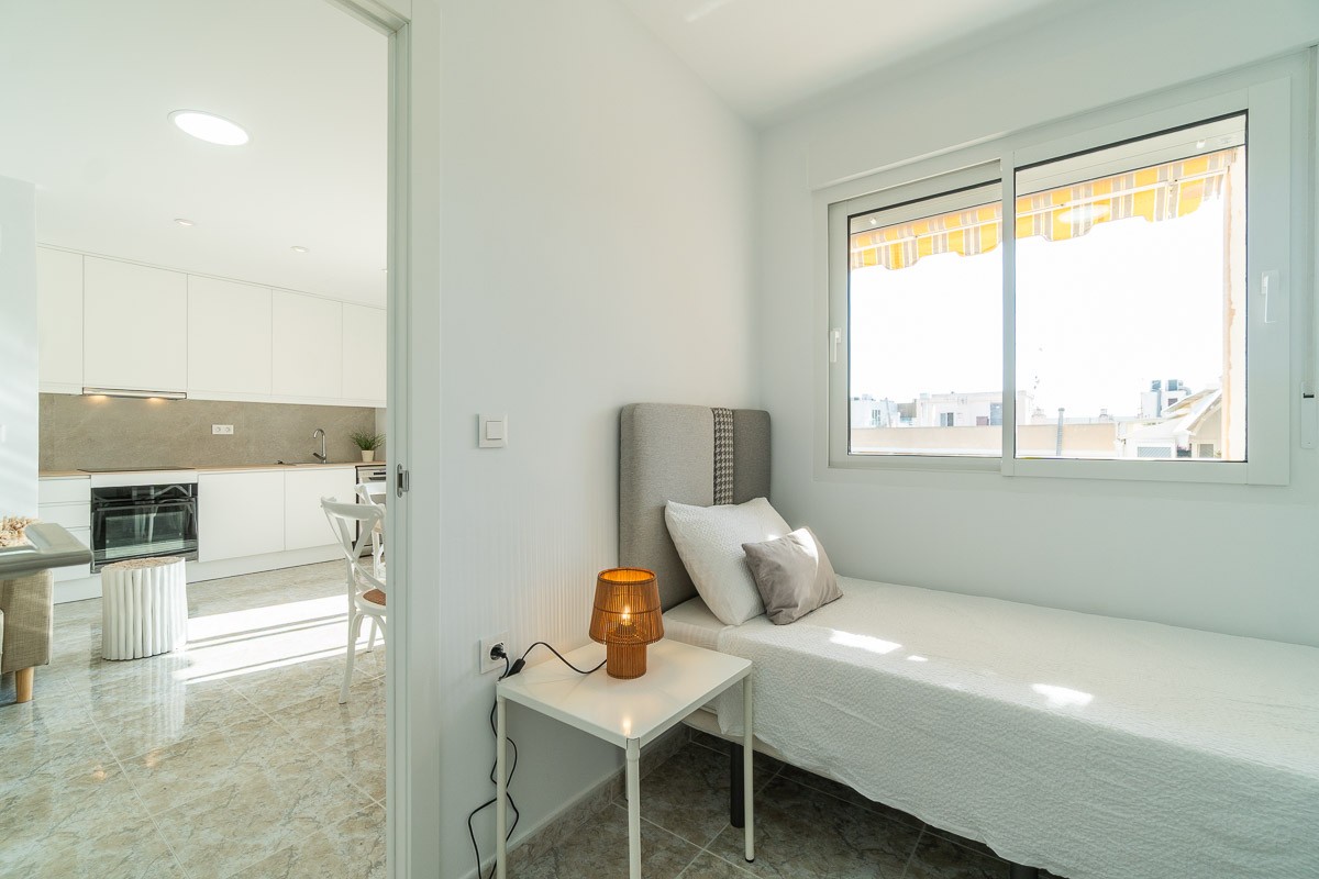 For sale - 2 Bedroom 1 Bathroom Apartment in Torrevieja - Costa Blanca  - Alicante