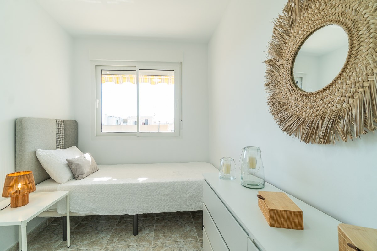 For sale - 2 Bedroom 1 Bathroom Apartment in Torrevieja - Costa Blanca  - Alicante