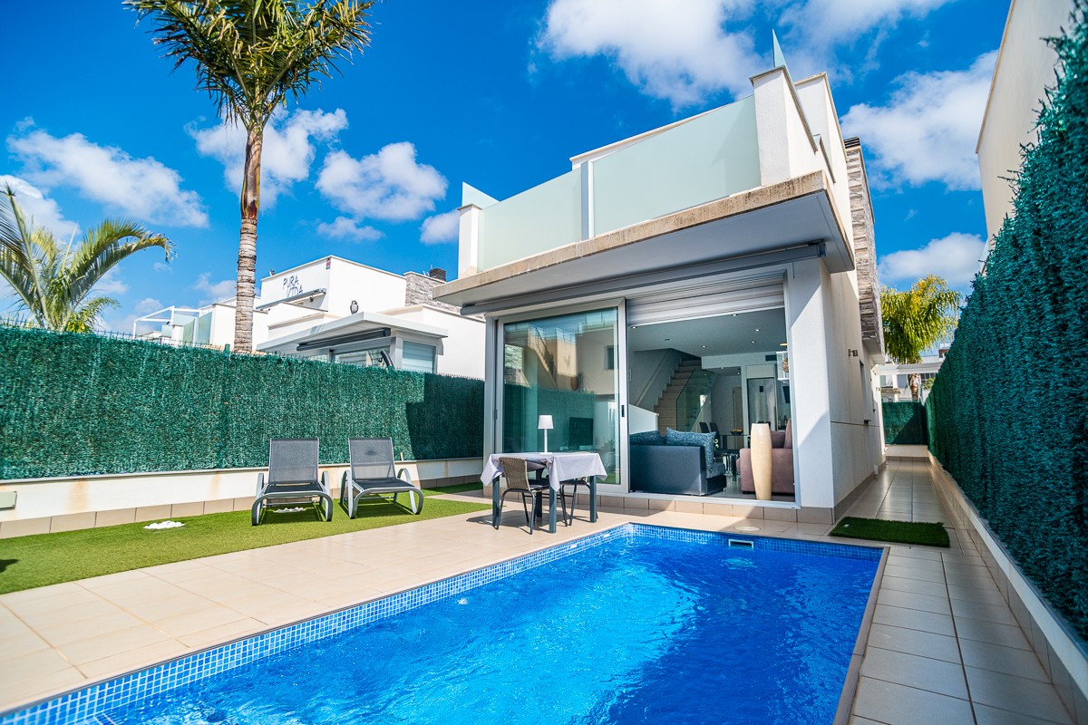 For sale - 3 Bedroom 2 Bathroom Villa in San Pedro del Pinatar - Costa Calida  - Murcia
