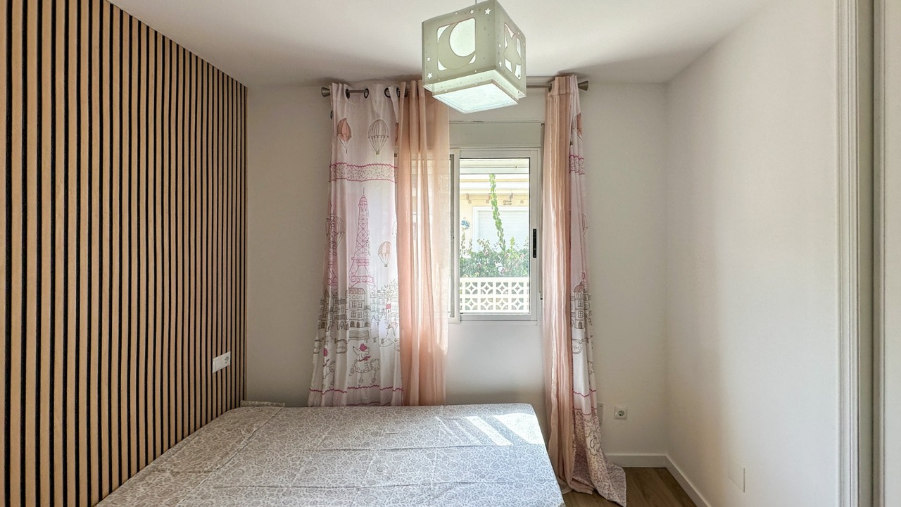 For sale - 3 Bedroom 2 Bathroom Villa in Villamartin - Costa Blanca  - Alicante