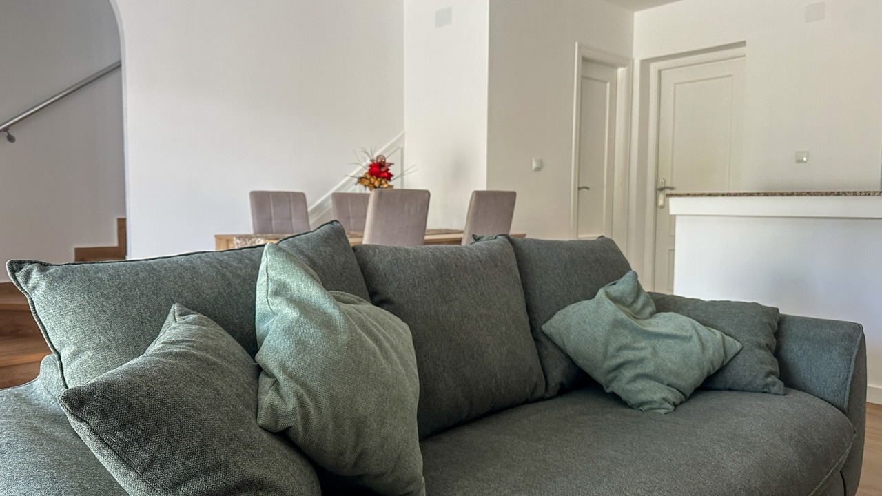For sale - 3 Bedroom 2 Bathroom Villa in Villamartin - Costa Blanca  - Alicante
