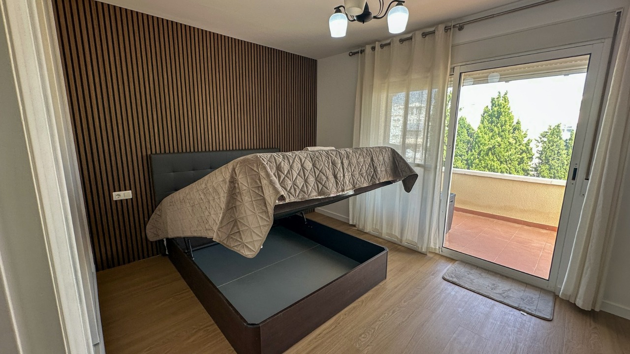 For sale - 3 Bedroom 2 Bathroom Villa in Villamartin - Costa Blanca  - Alicante
