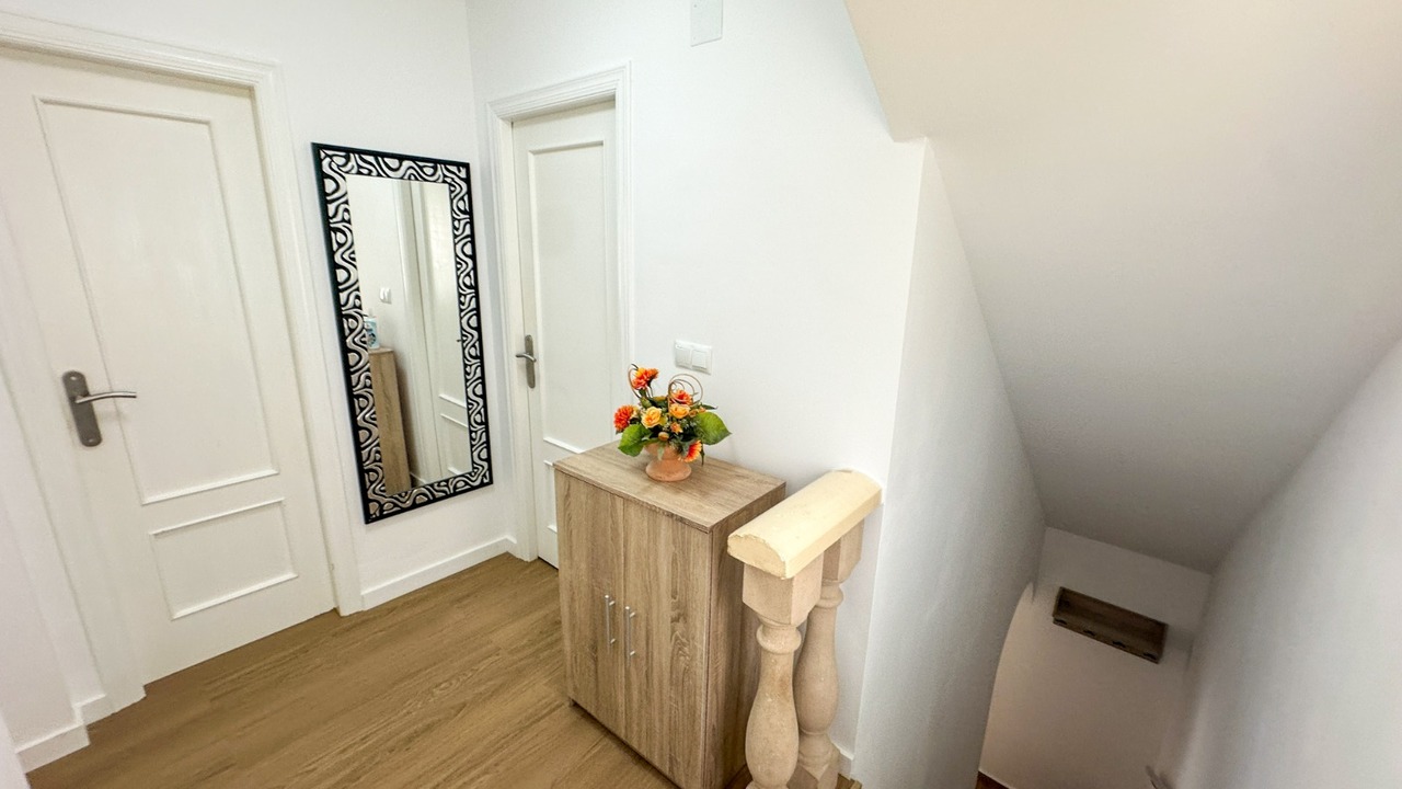 For sale - 3 Bedroom 2 Bathroom Villa in Villamartin - Costa Blanca  - Alicante
