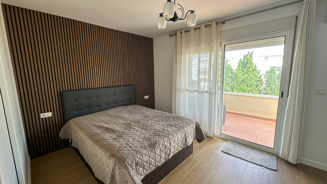 For sale - 3 Bedroom 2 Bathroom Villa in Villamartin - Costa Blanca  - Alicante