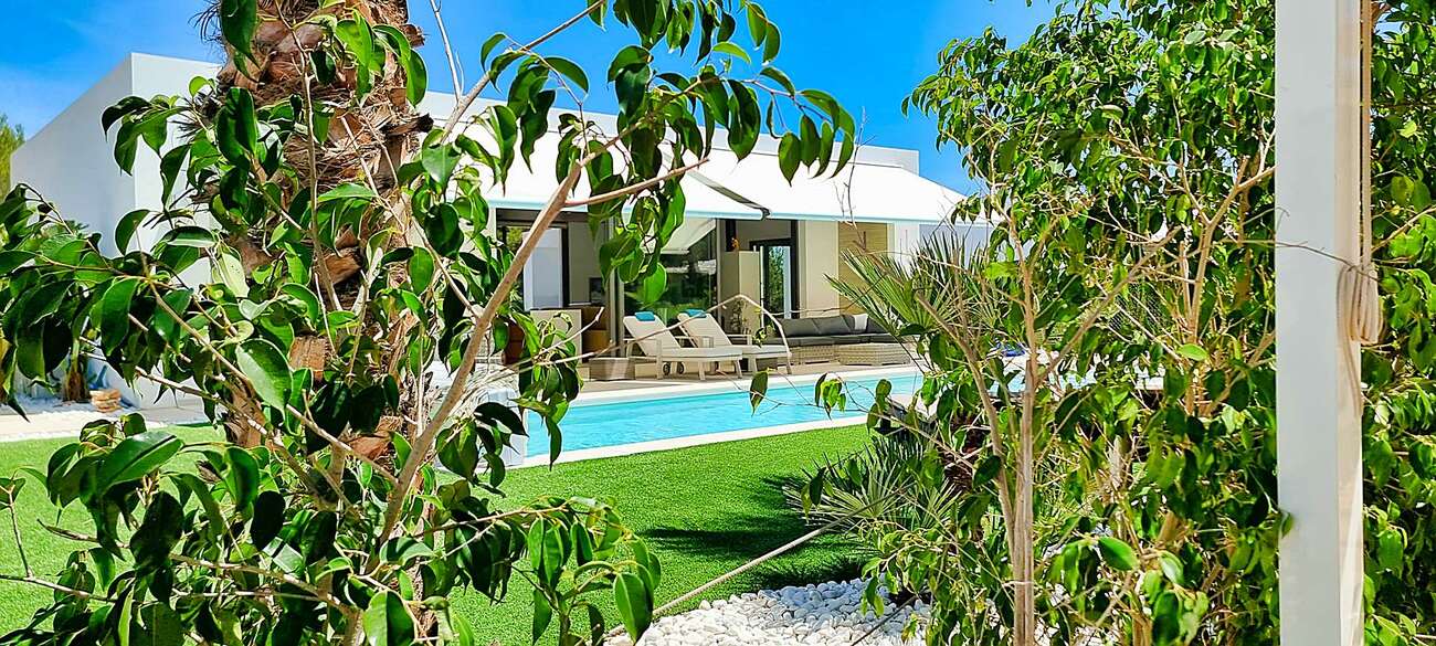 For sale - 4 Bedroom 3 Bathroom Villa in Orihuela - Las Colinas Golf  - Alicante