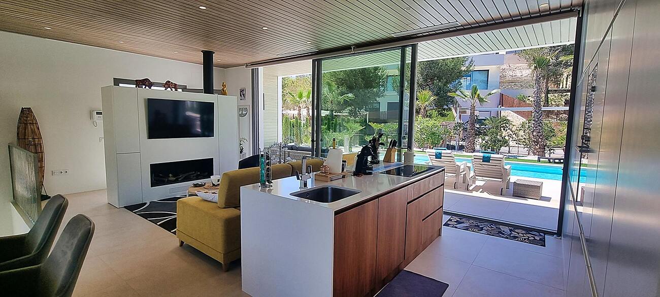 For sale - 4 Bedroom 3 Bathroom Villa in Orihuela - Las Colinas Golf  - Alicante