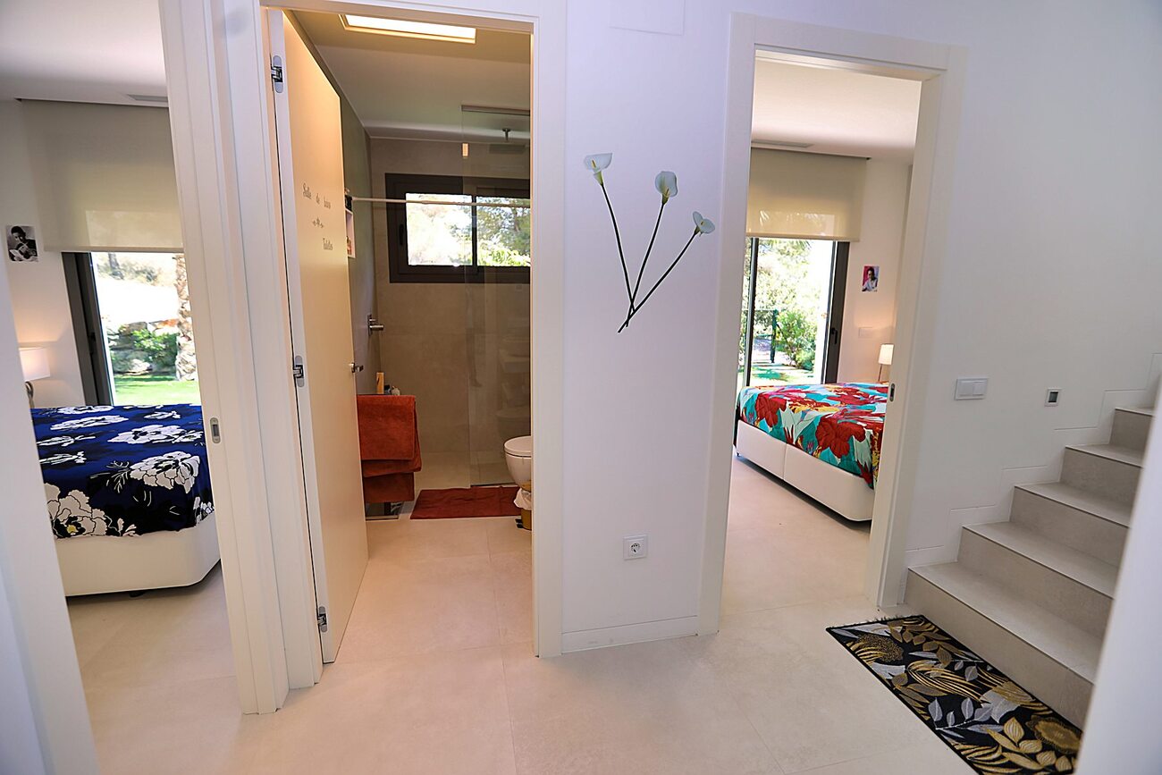 For sale - 4 Bedroom 3 Bathroom Villa in Orihuela - Las Colinas Golf  - Alicante