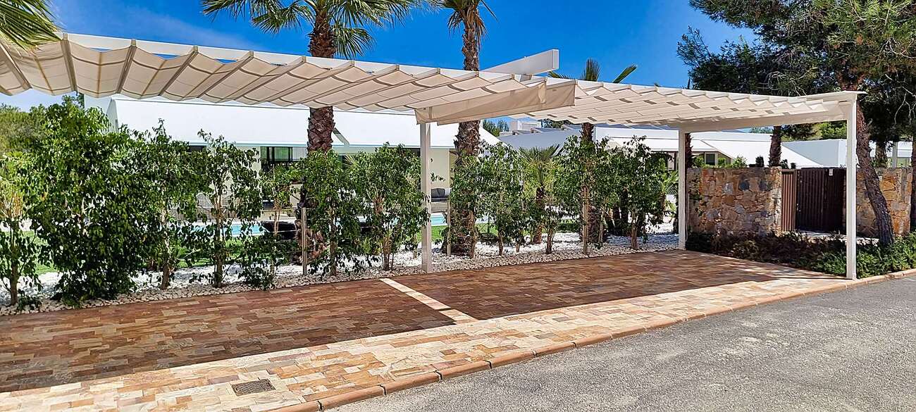 For sale - 4 Bedroom 3 Bathroom Villa in Orihuela - Las Colinas Golf  - Alicante