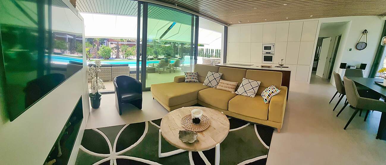 For sale - 4 Bedroom 3 Bathroom Villa in Orihuela - Las Colinas Golf  - Alicante