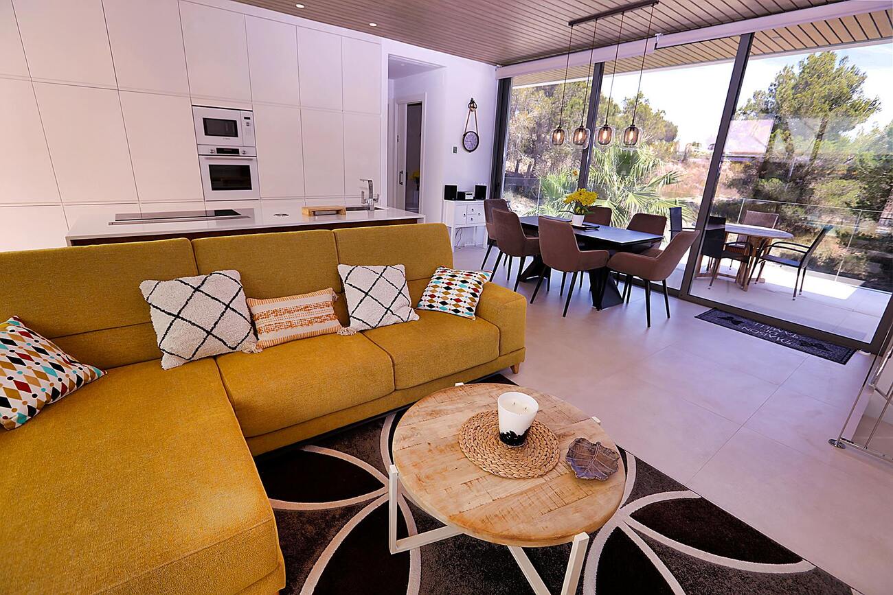 For sale - 4 Bedroom 3 Bathroom Villa in Orihuela - Las Colinas Golf  - Alicante