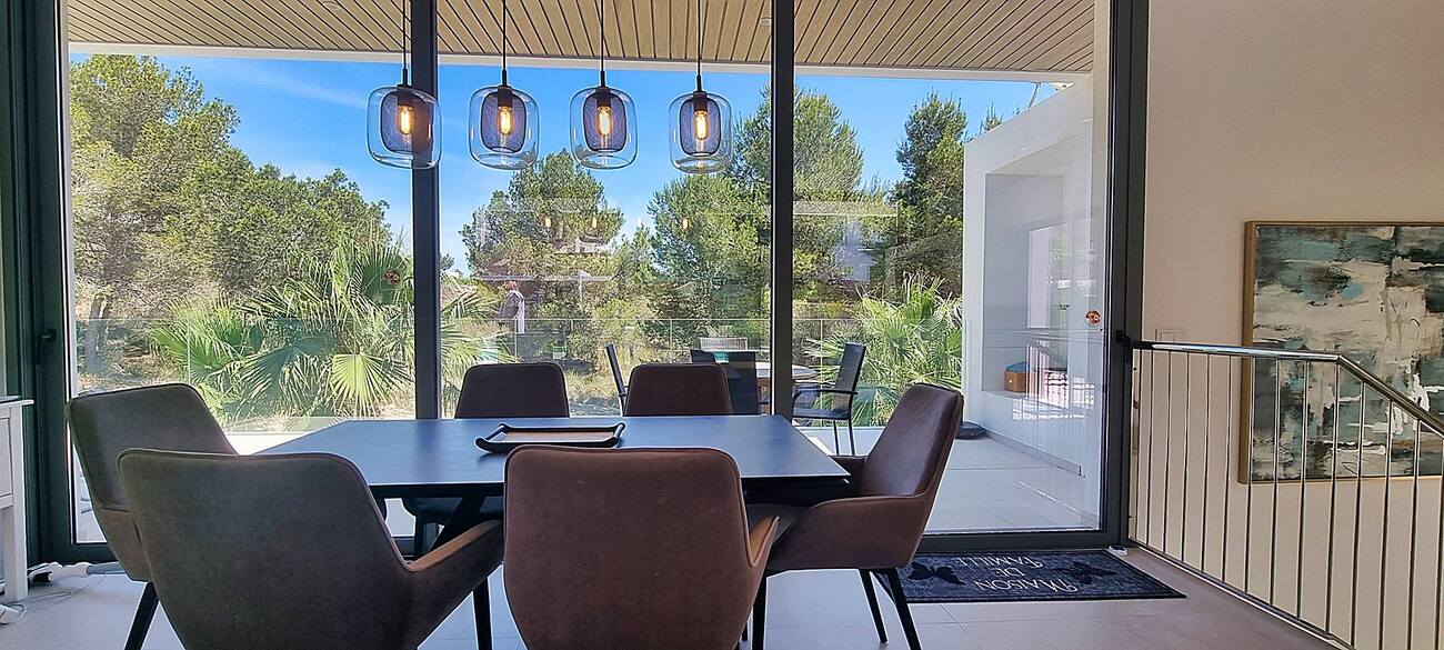 For sale - 4 Bedroom 3 Bathroom Villa in Orihuela - Las Colinas Golf  - Alicante
