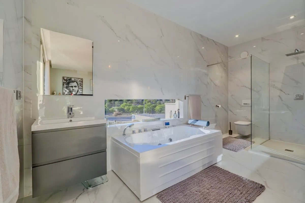 For sale - 4 Bedroom 3 Bathroom Villa in Benijofar - Costa Blanca  - Alicante