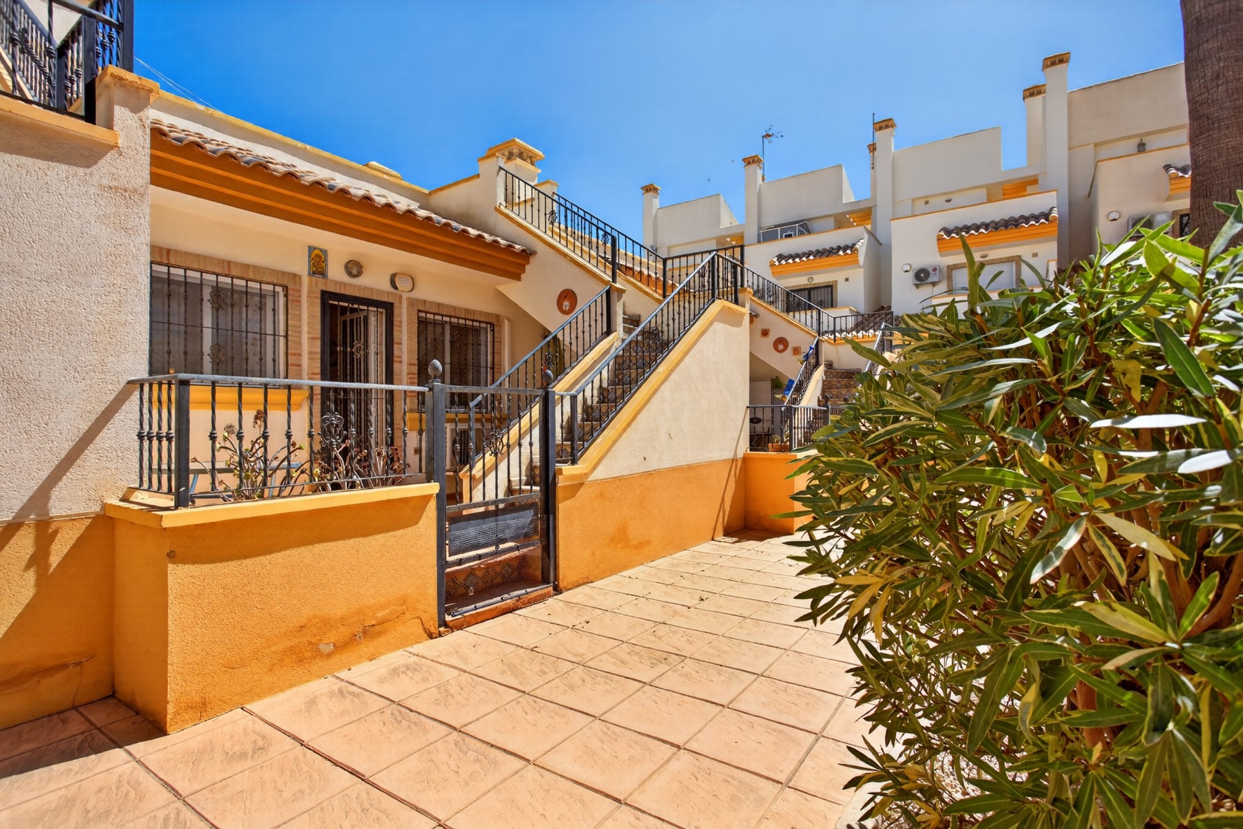 For sale - 2 Bedroom 2 Bathroom Villa in Orihuela Costa - Costa Blanca  - Alicante