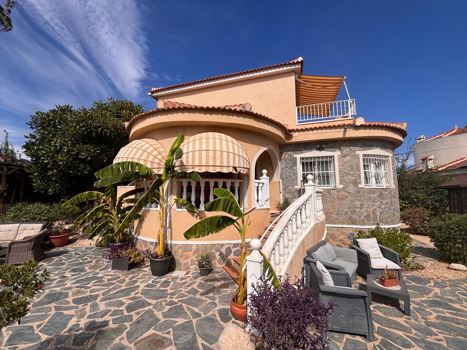 For sale - 3 Bedroom 3 Bathroom Villa in Ciudad Quesada - Costa Blanca  - Alicante