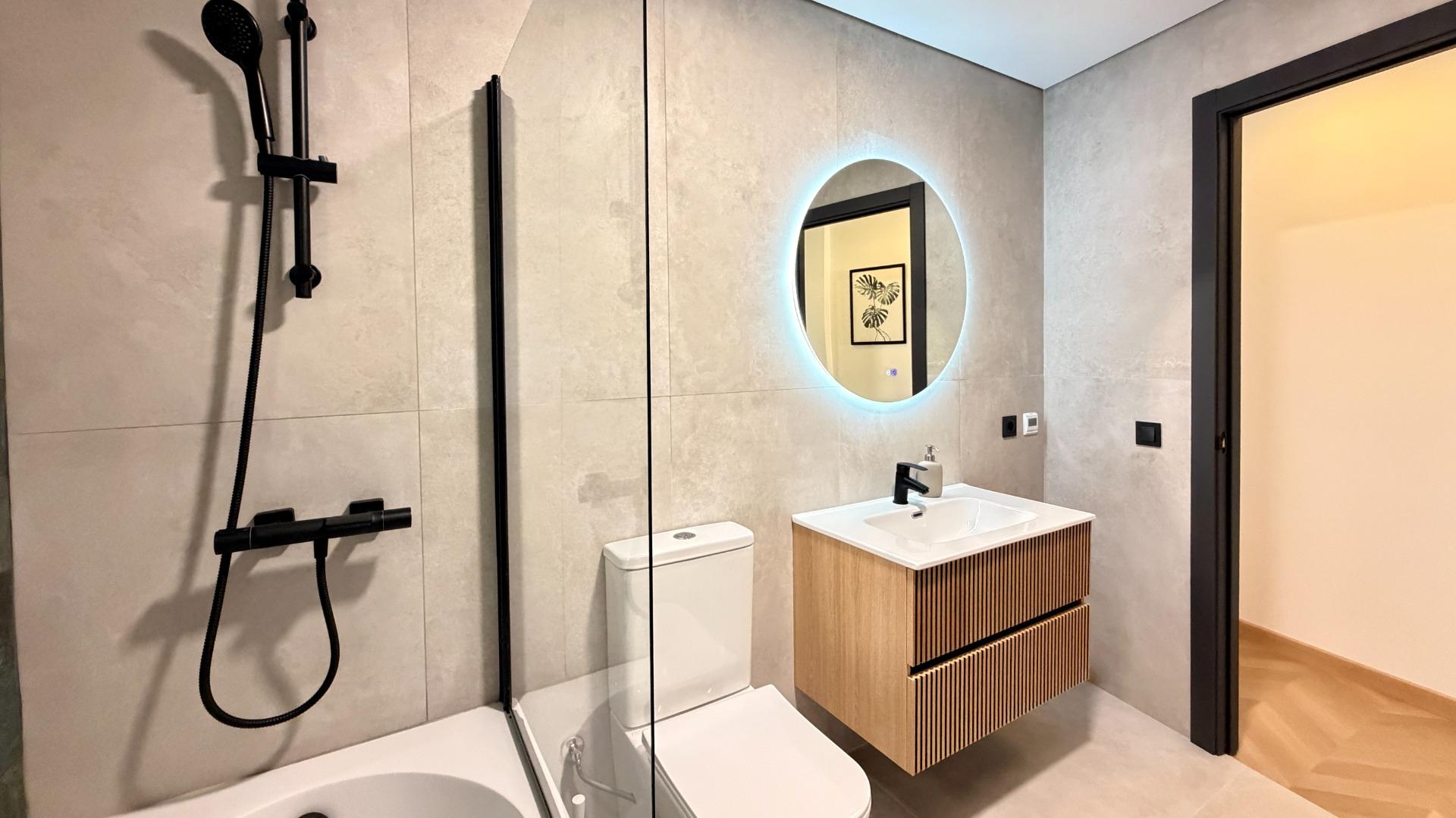 For sale - 3 Bedroom 1 Bathroom Apartment in Torrevieja - Playa Del Cura  - Alicante