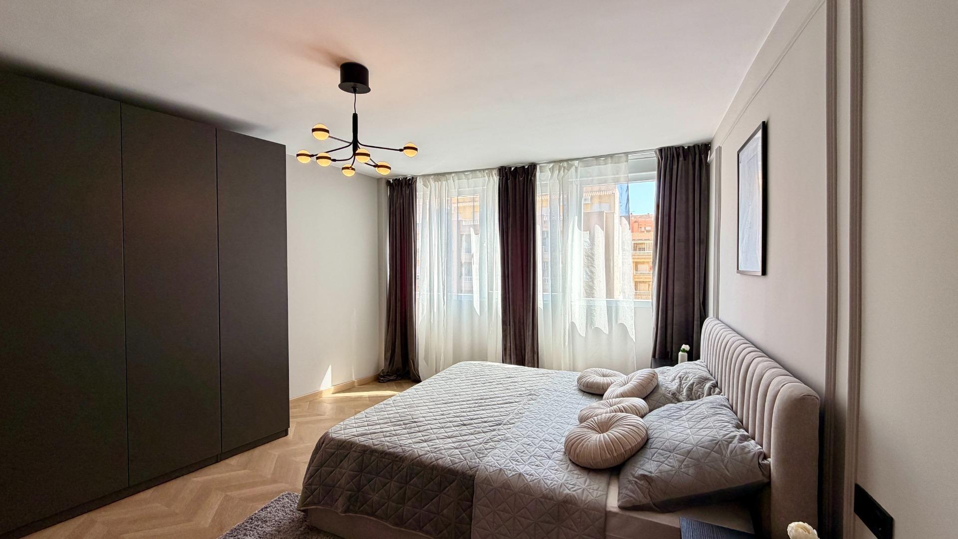 For sale - 3 Bedroom 1 Bathroom Apartment in Torrevieja - Playa Del Cura  - Alicante