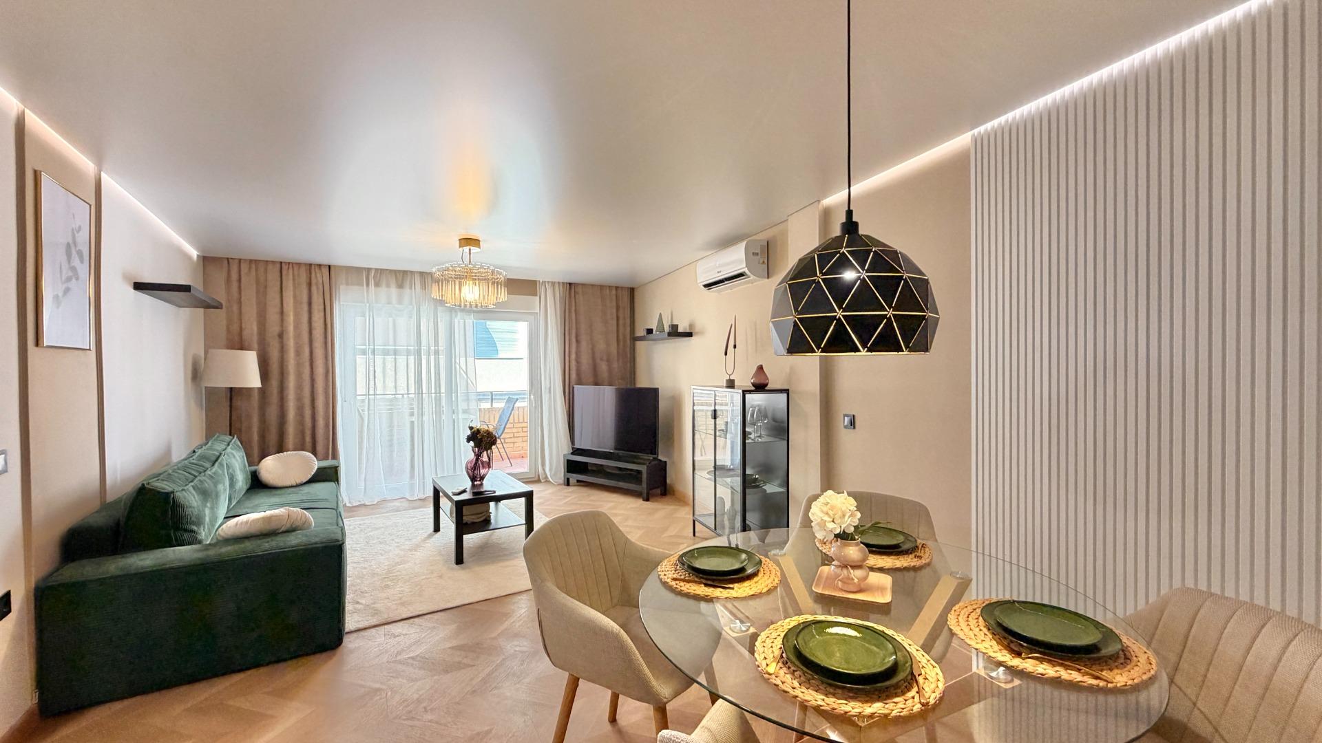 For sale - 3 Bedroom 1 Bathroom Apartment in Torrevieja - Playa Del Cura  - Alicante