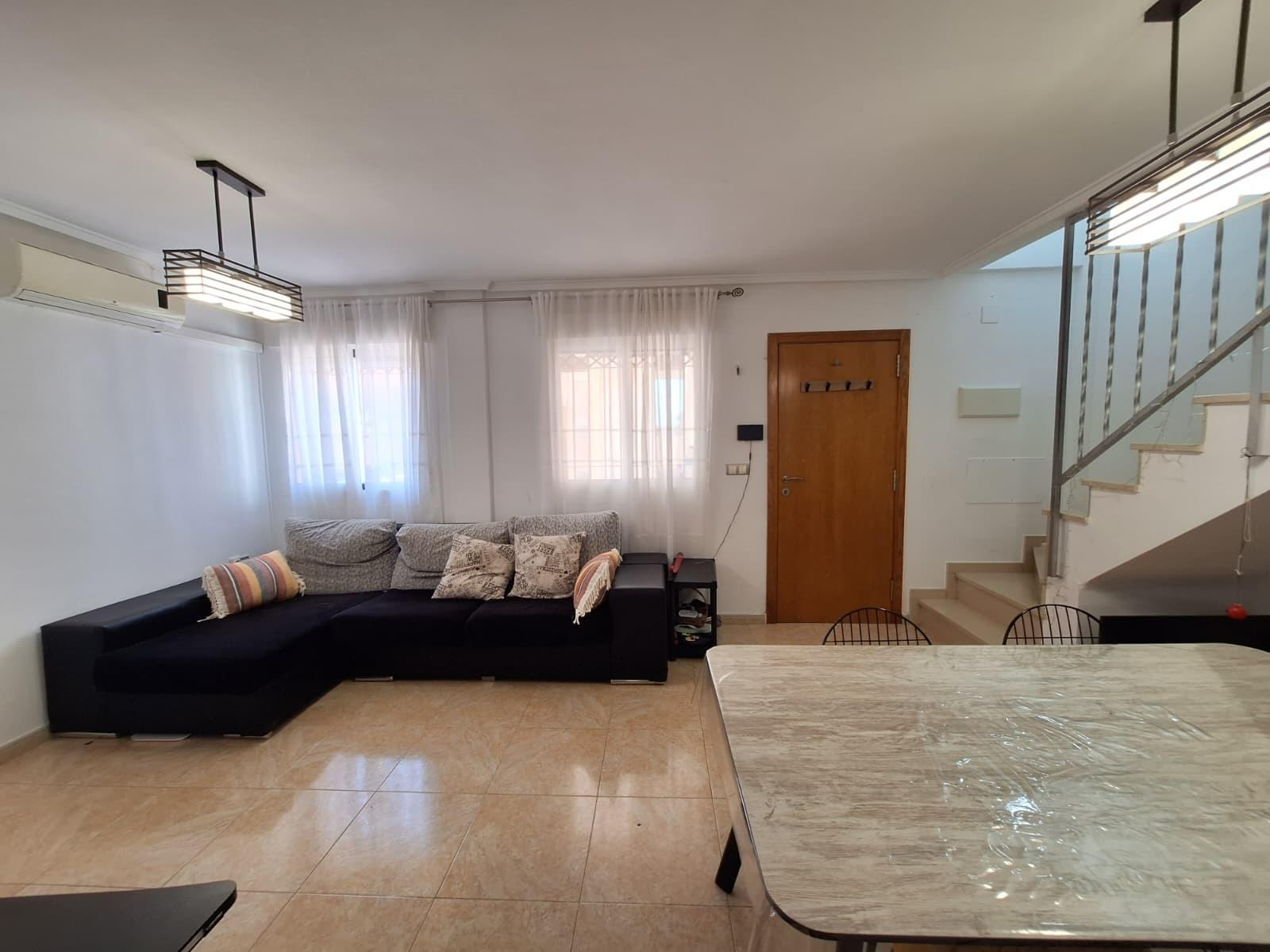 For sale - 3 Bedroom 2 Bathroom Duplex in Torrevieja - aguas nuevas  - Alicante