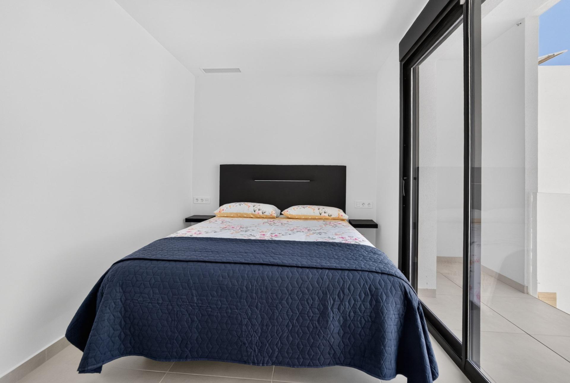 For sale - 5 Bedroom 4 Bathroom Villa in Rojales - Benimar  - Alicante