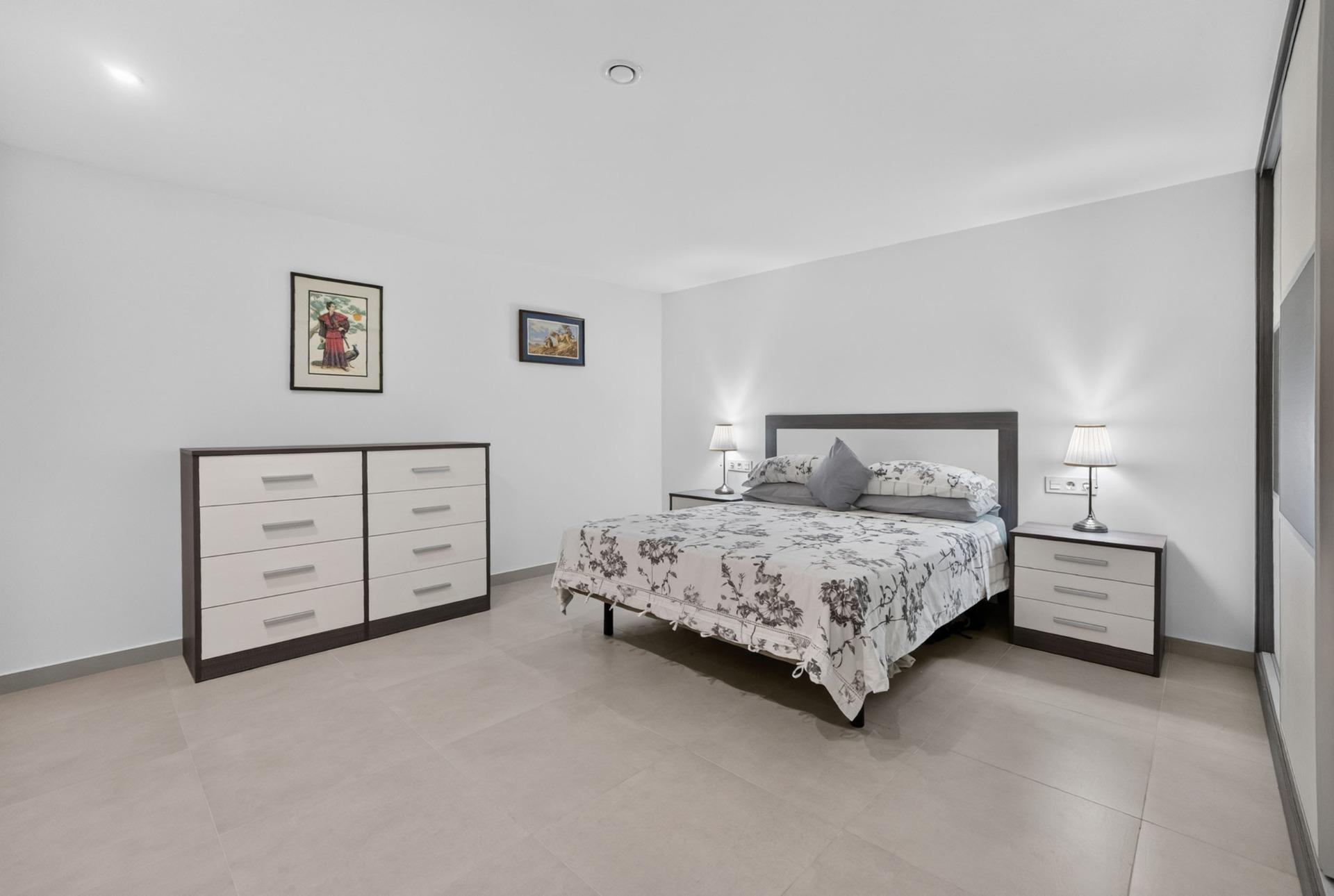 For sale - 5 Bedroom 4 Bathroom Villa in Rojales - Benimar  - Alicante