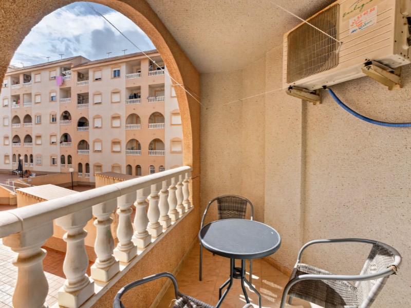 For sale - 2 Bedroom 1 Bathroom Apartment in Torrevieja - Costa Blanca  - Alicante