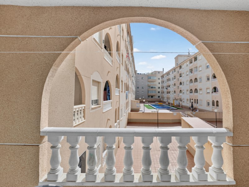 For sale - 2 Bedroom 1 Bathroom Apartment in Torrevieja - Costa Blanca  - Alicante