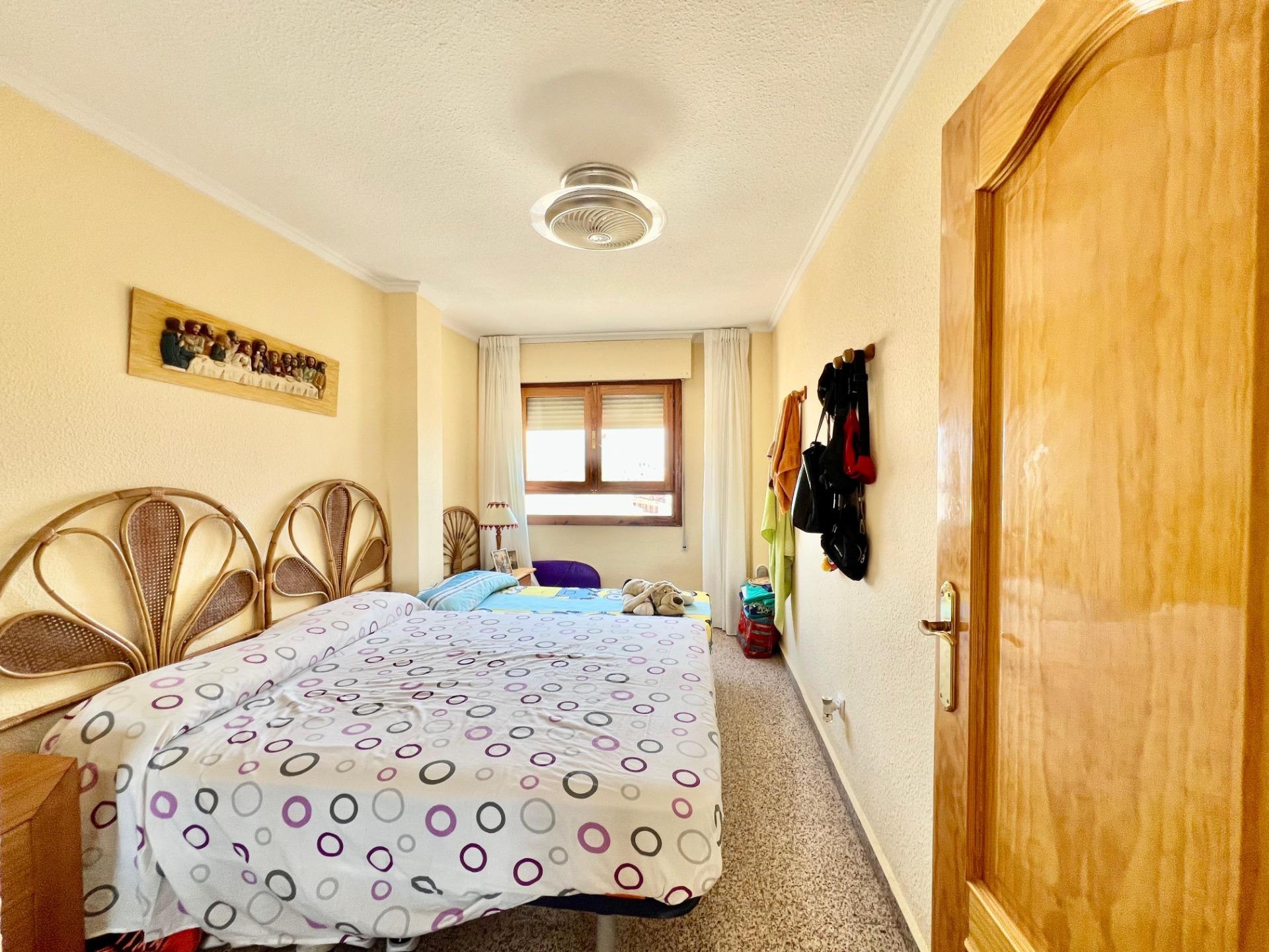 For sale - 3 Bedroom 1 Bathroom Apartment in Torrevieja - La Mata  - Alicante