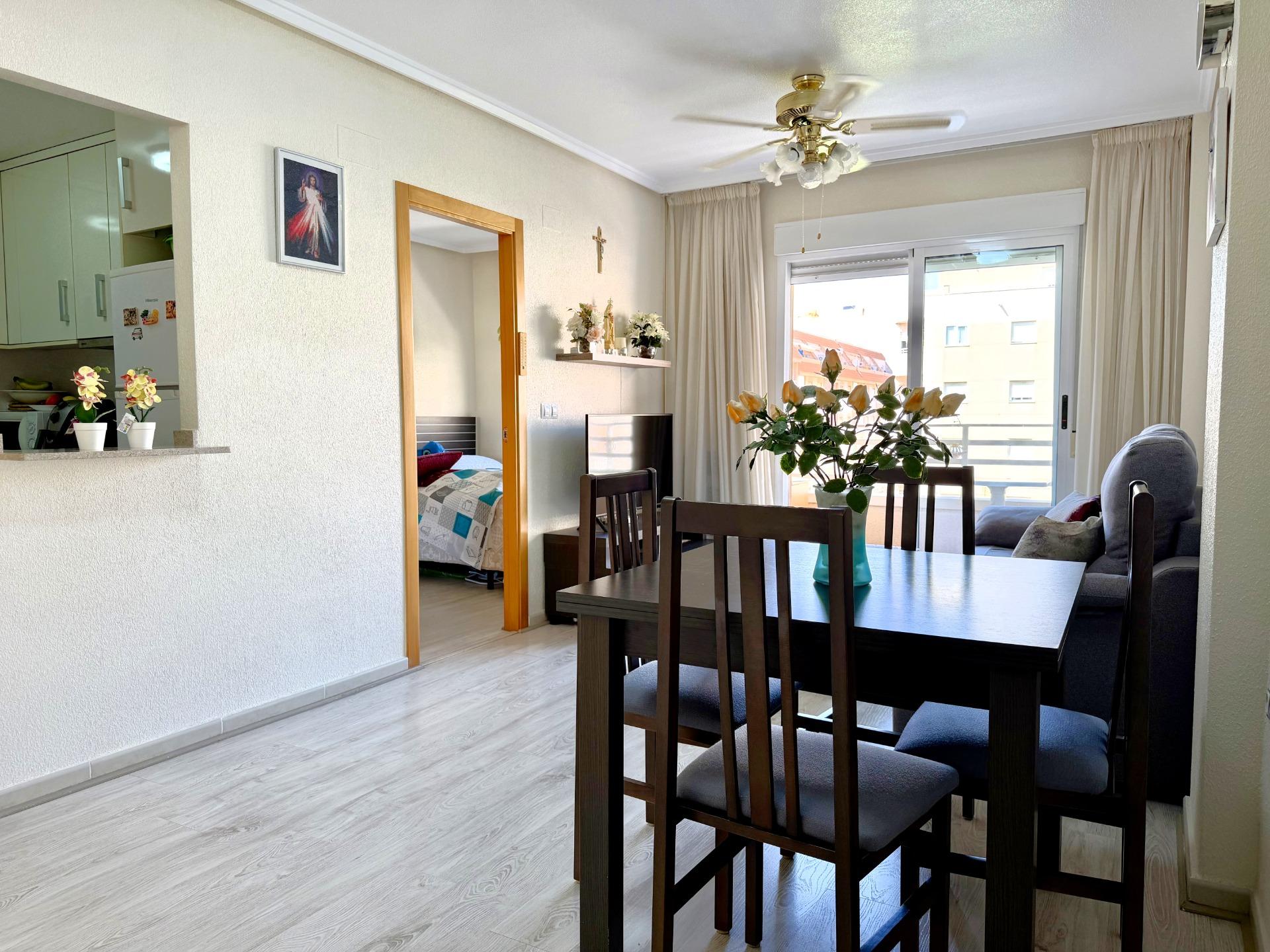 For sale - 2 Bedroom 2 Bathroom Apartment in Torrevieja - El Molino  - Alicante
