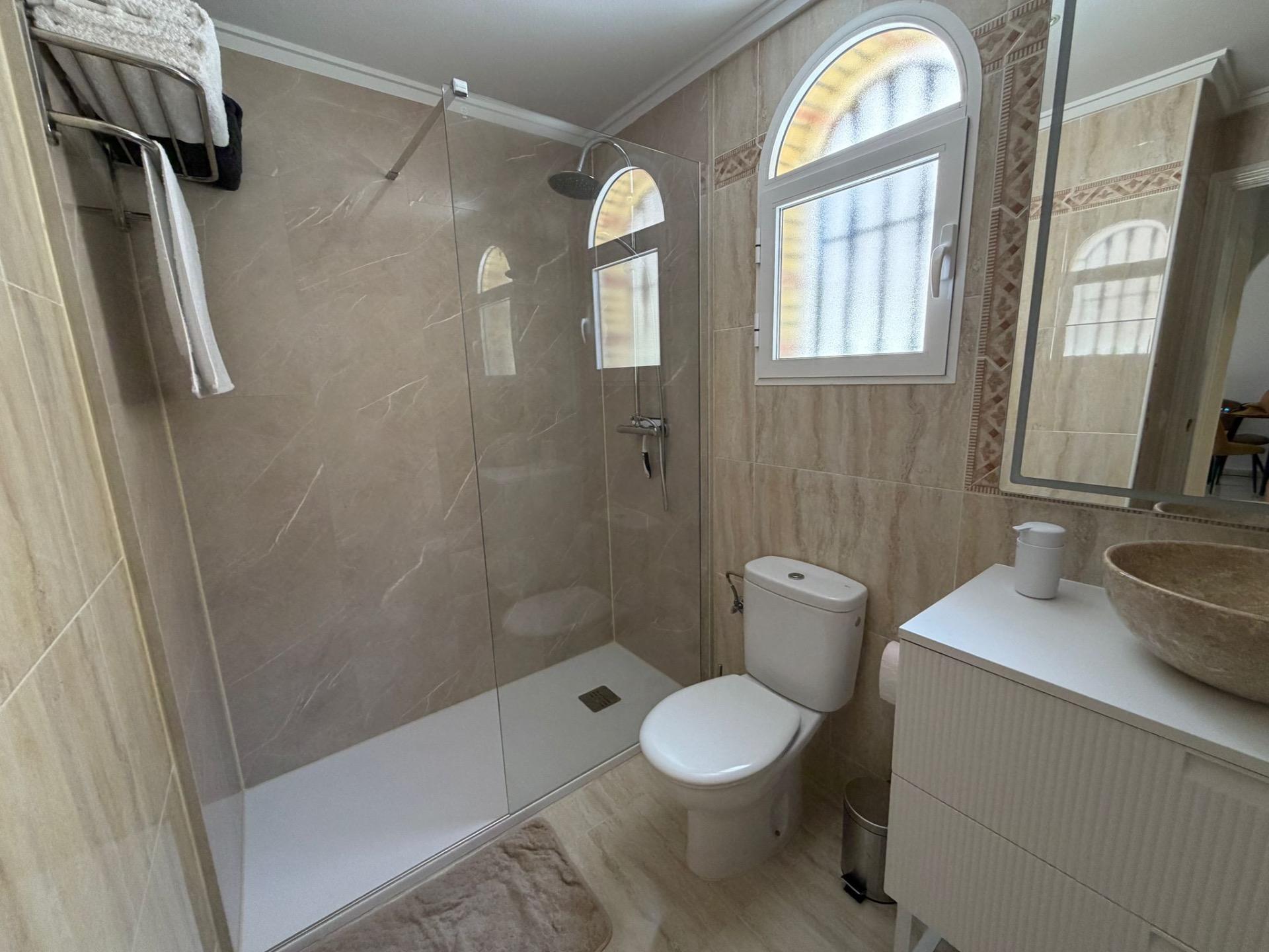 For sale - 2 Bedroom 2 Bathroom Bungalow in Orihuela Costa - Los Dolses  - Alicante