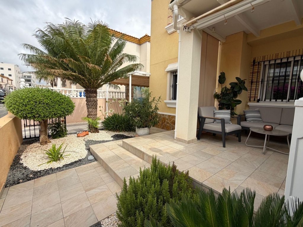 2 Bedroom 2 Bathroom Bungalow in Orihuela Costa