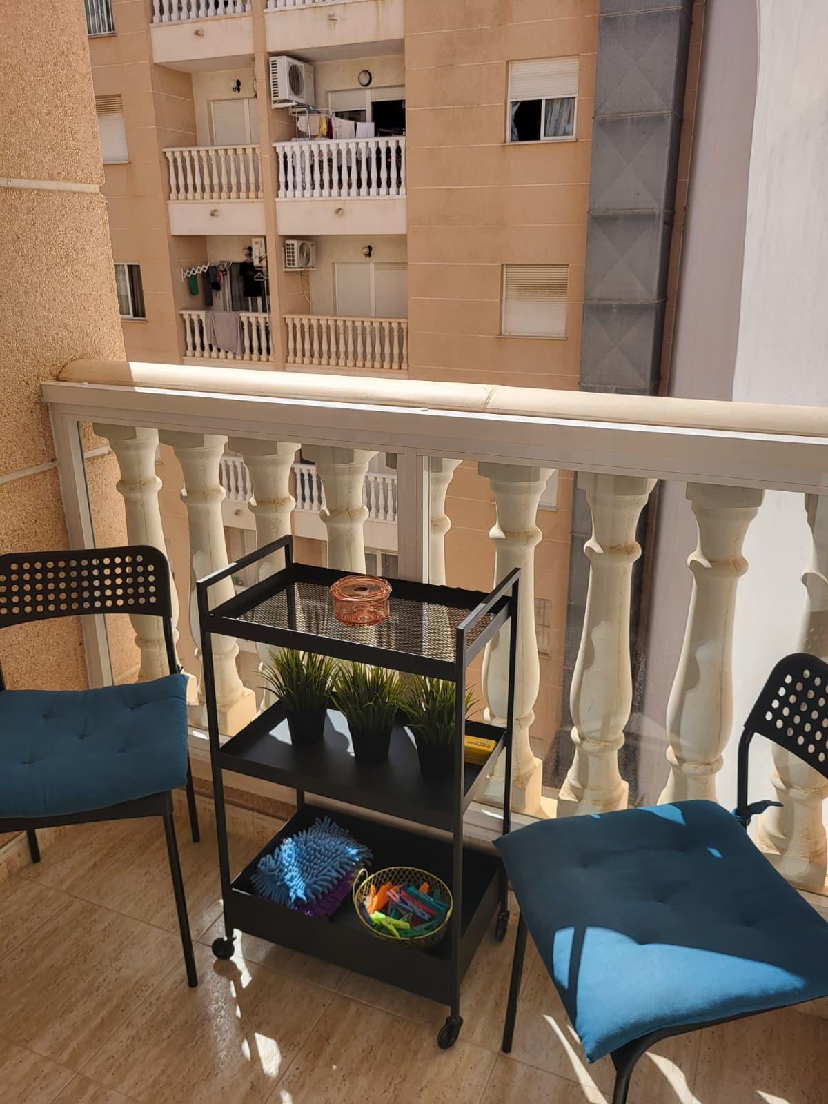 For sale - 3 Bedroom 1 Bathroom Apartment in Torrevieja - Estacion De Autobuses  - Alicante