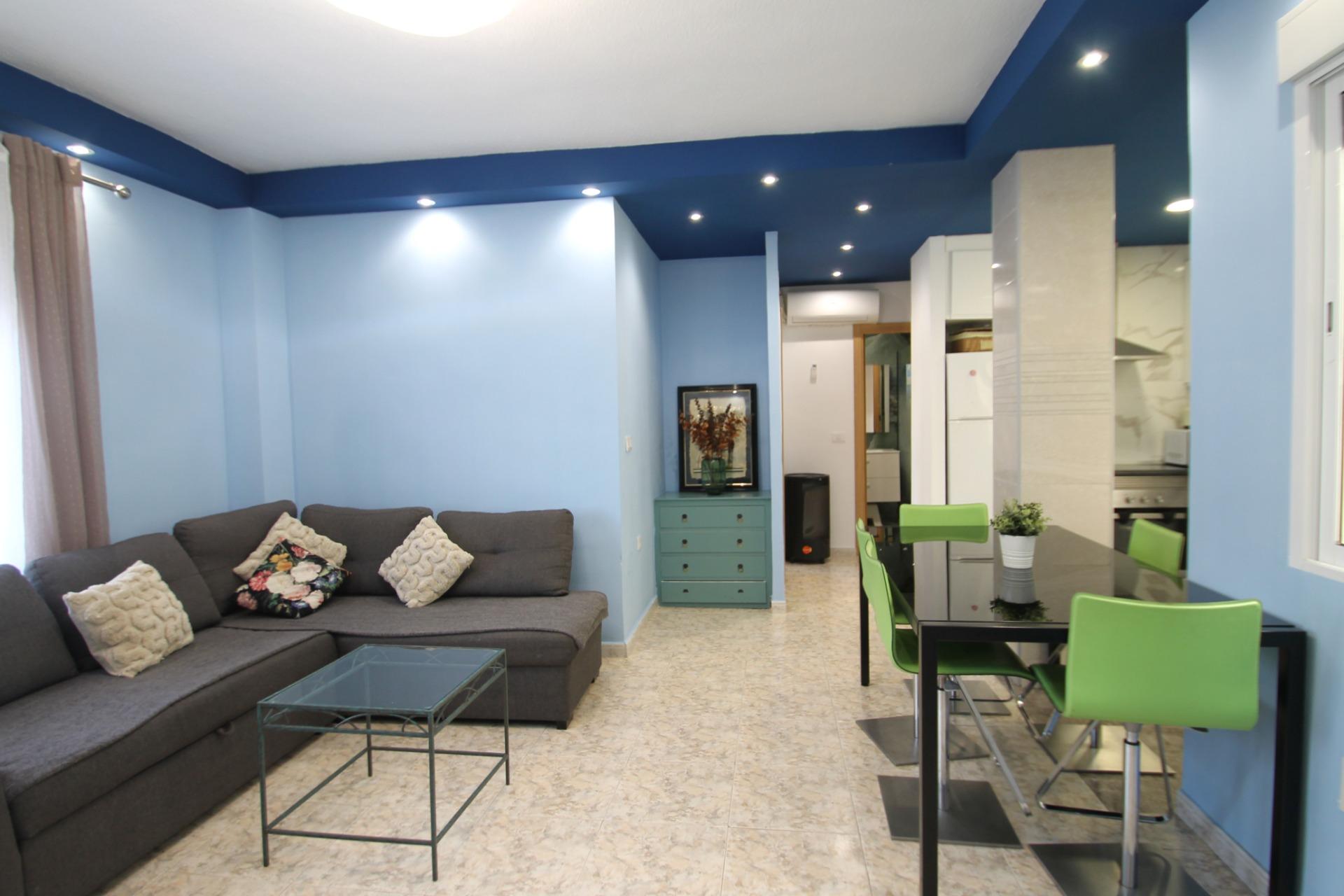 For sale - 2 Bedroom 1 Bathroom Apartment in Torrevieja - Playa De Los Naufragos  - Alicante