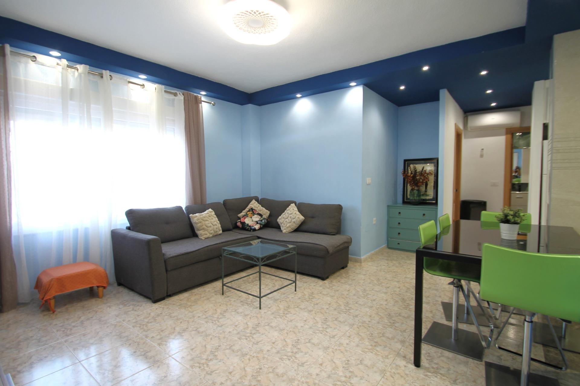 For sale - 2 Bedroom 1 Bathroom Apartment in Torrevieja - Playa De Los Naufragos  - Alicante