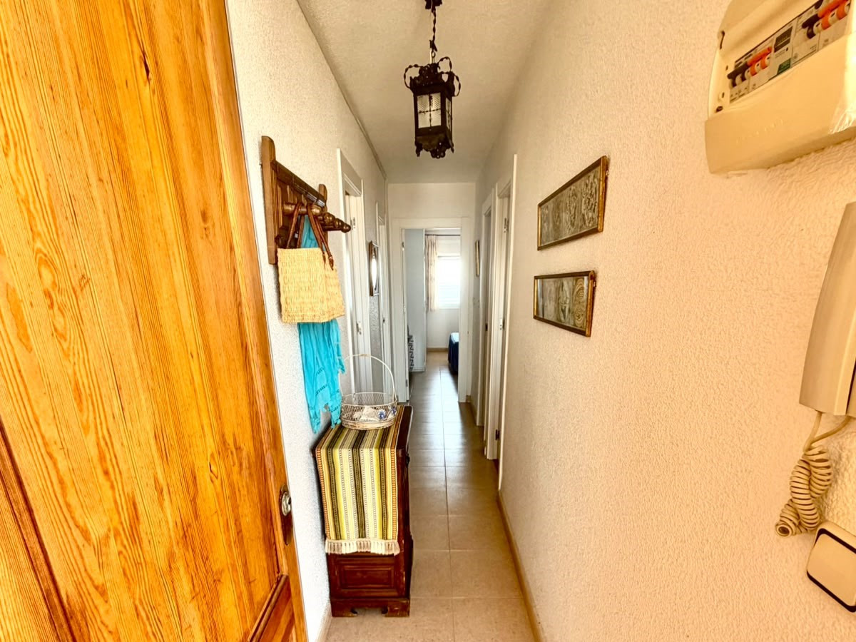 For sale - 3 Bedroom 1 Bathroom Apartment in Torrevieja - Costa Blanca  - Alicante
