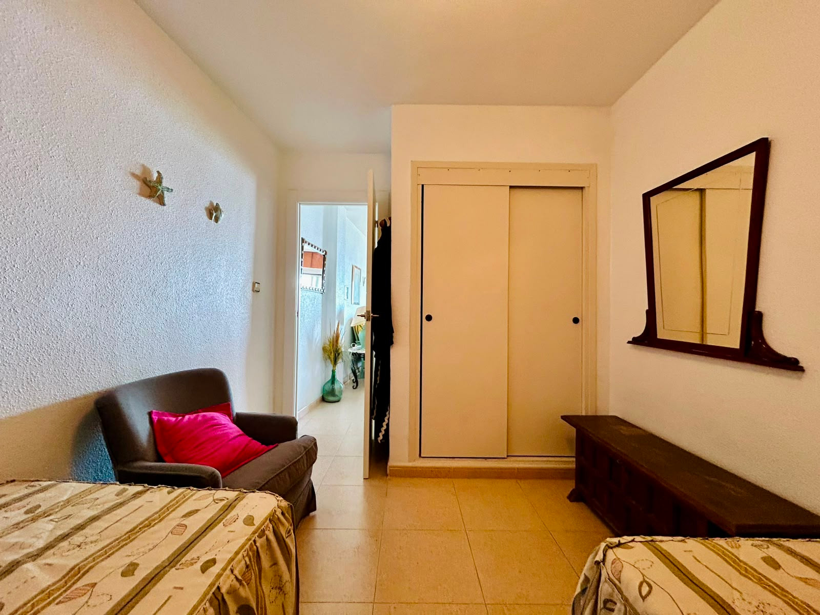 For sale - 3 Bedroom 1 Bathroom Apartment in Torrevieja - Costa Blanca  - Alicante