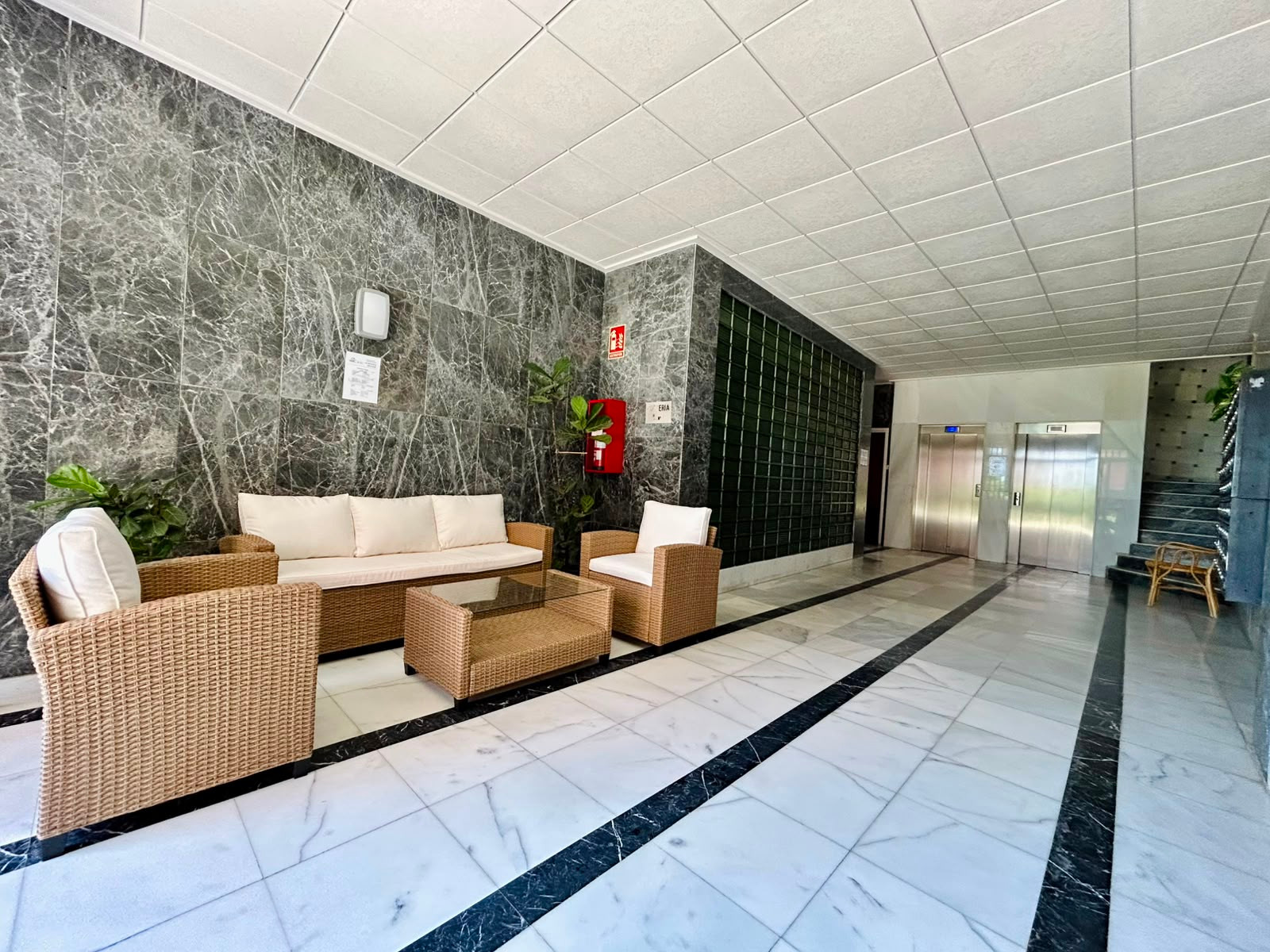 For sale - 3 Bedroom 1 Bathroom Apartment in Torrevieja - Costa Blanca  - Alicante