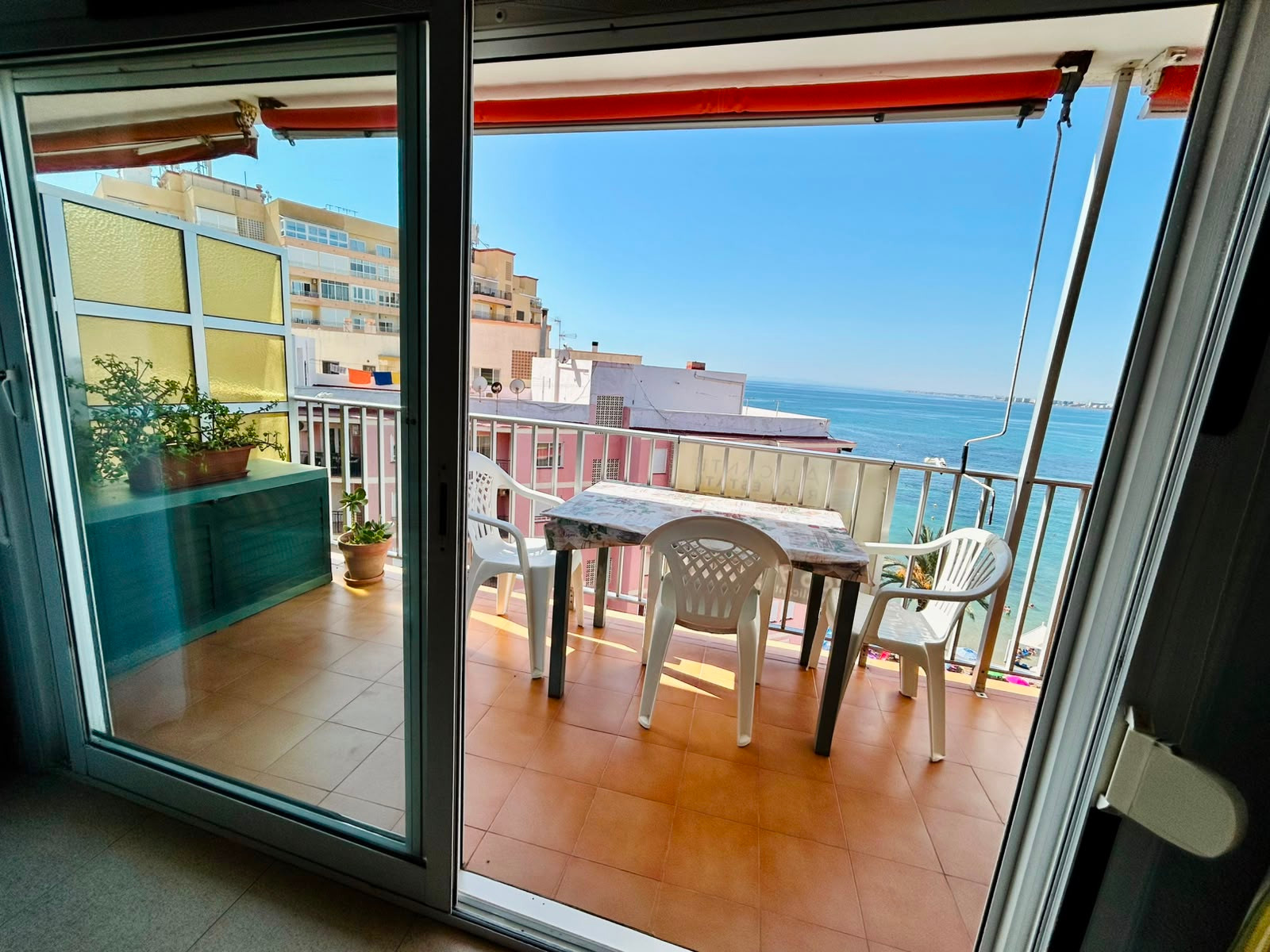 For sale - 3 Bedroom 1 Bathroom Apartment in Torrevieja - Costa Blanca  - Alicante