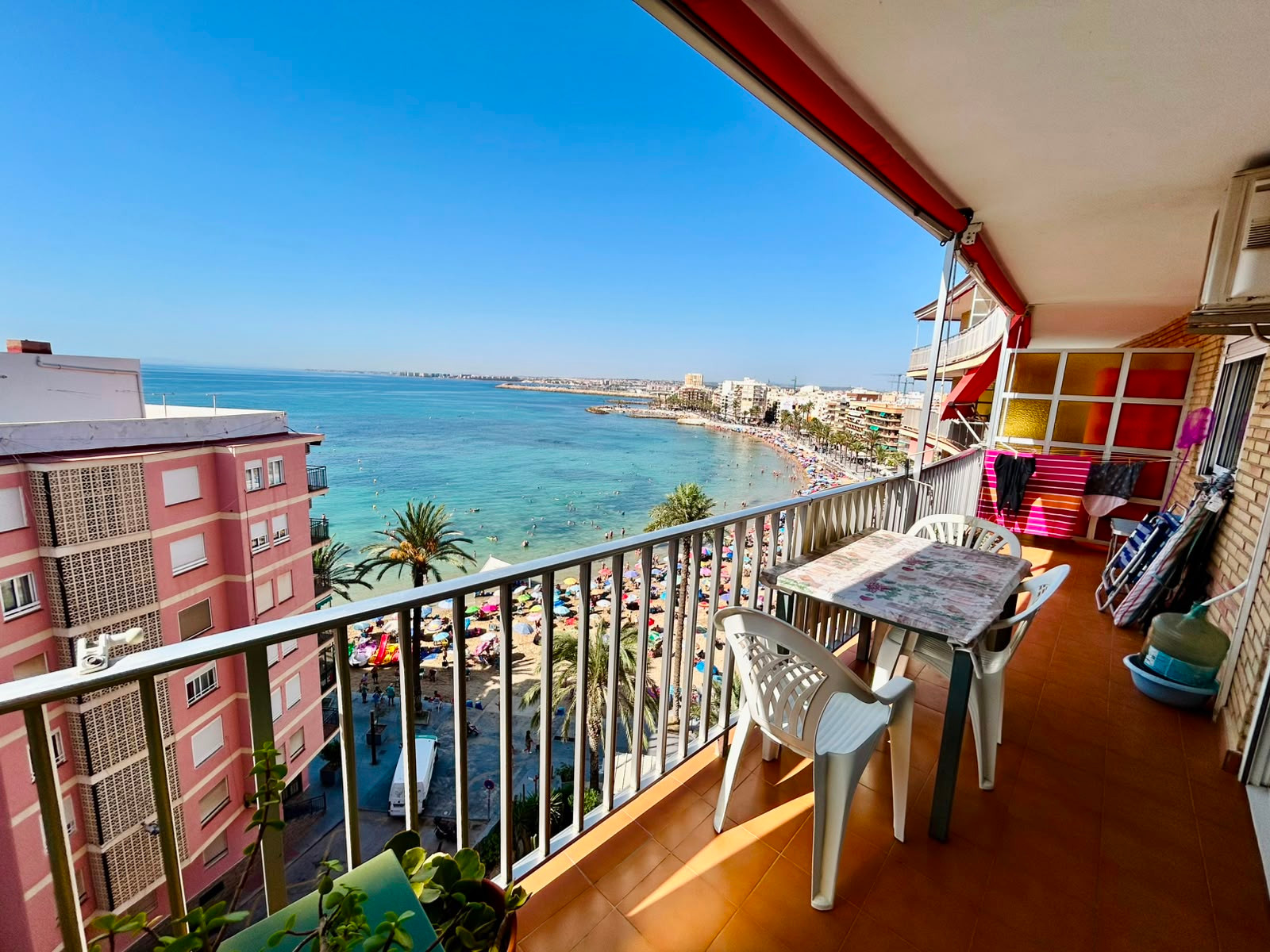 For sale - 3 Bedroom 1 Bathroom Apartment in Torrevieja - Costa Blanca  - Alicante