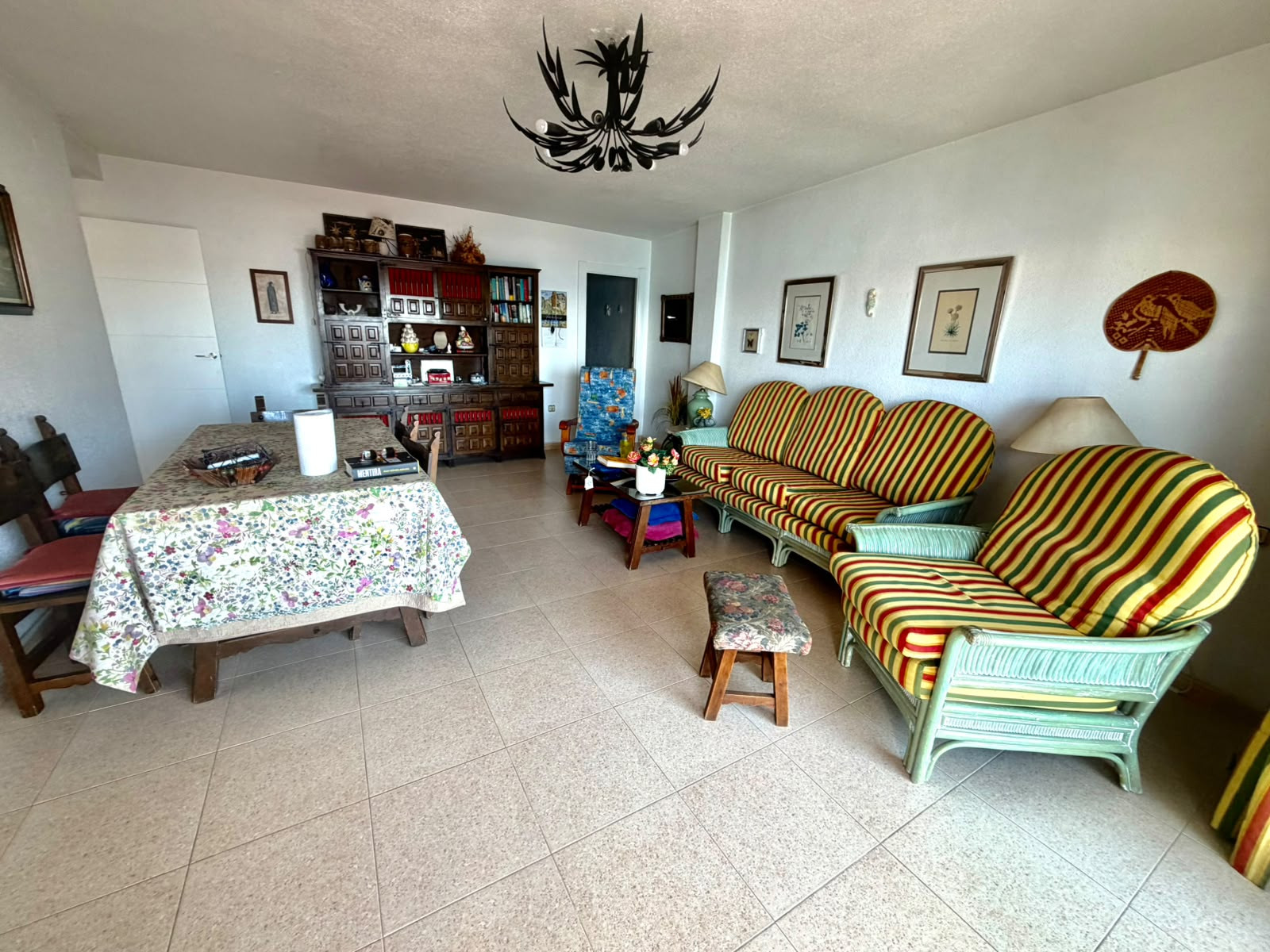 For sale - 3 Bedroom 1 Bathroom Apartment in Torrevieja - Costa Blanca  - Alicante