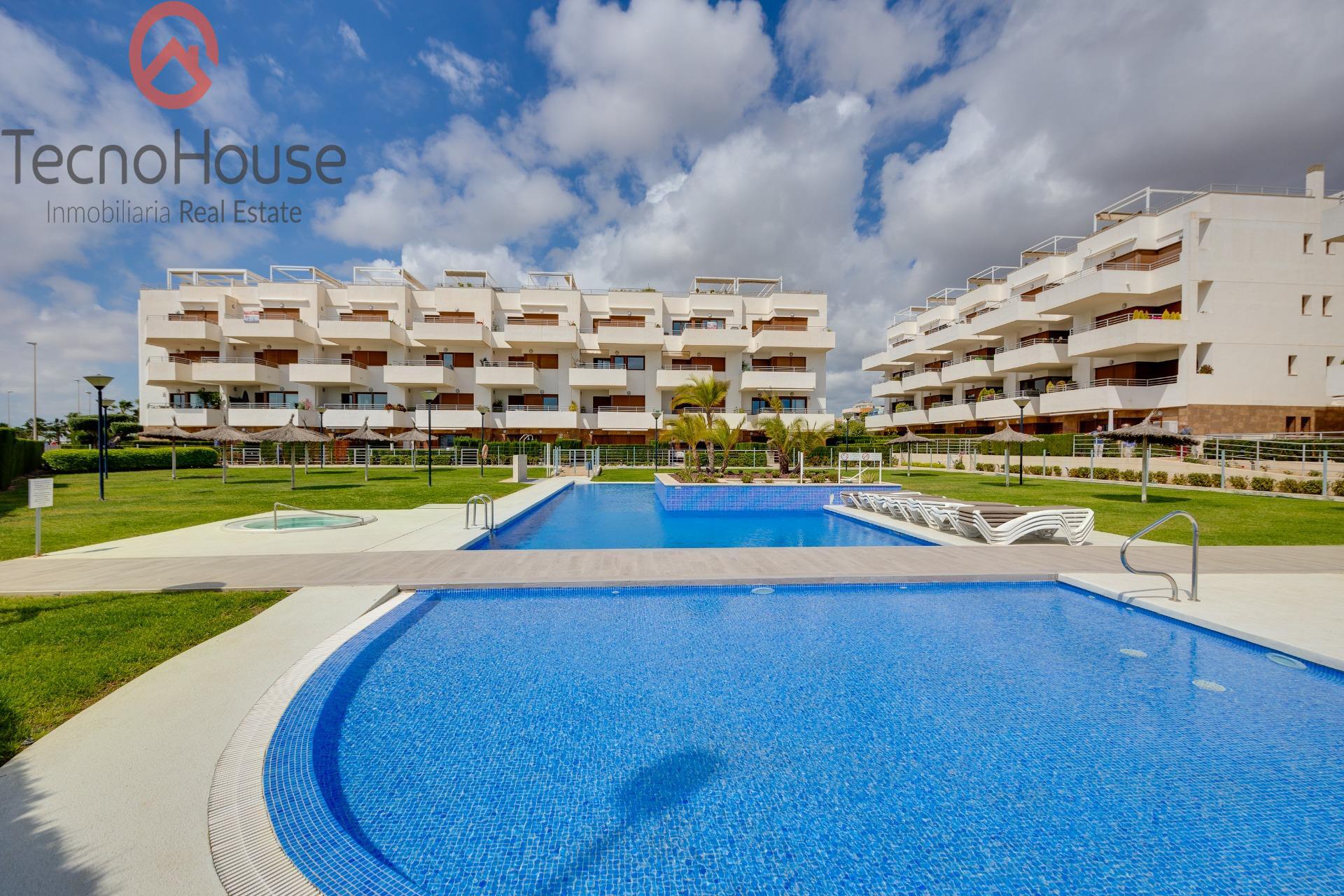 For sale - 2 Bedroom 1 Bathroom Apartment in Orihuela Costa - Lomas De Cabo Roig  - Alicante