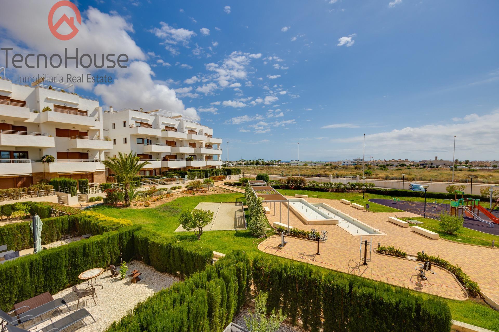 For sale - 2 Bedroom 1 Bathroom Apartment in Orihuela Costa - Lomas De Cabo Roig  - Alicante